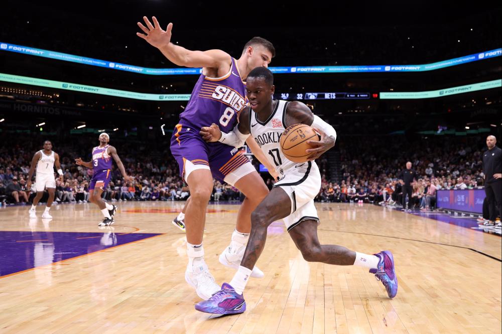 姆经常穿着 姆经常穿着