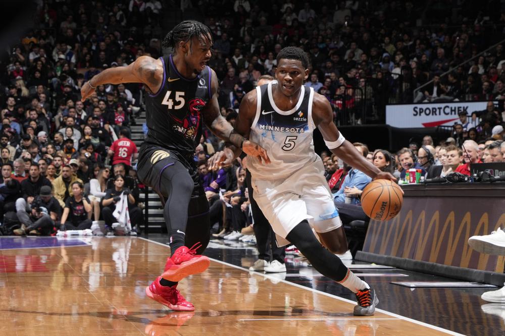 虽然两人并 虽然两人并