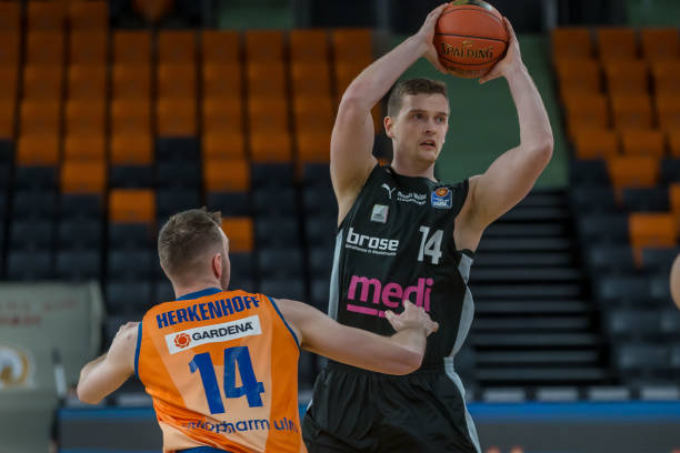 比分上取得 比分上取得